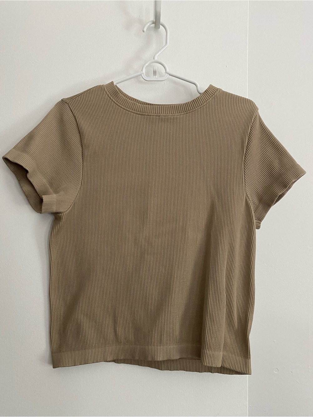 Old Navy Ribbed Crewneck Tee in Beige